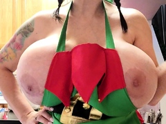 Close up amateur beauty uses her toy to masturbates