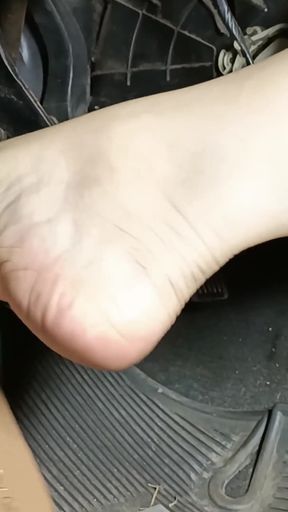 Accelerating and Pumping Racing Pedals Wearing Flip Flops