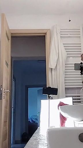 Sexy Wife Shaves Her Pussy Hair.
