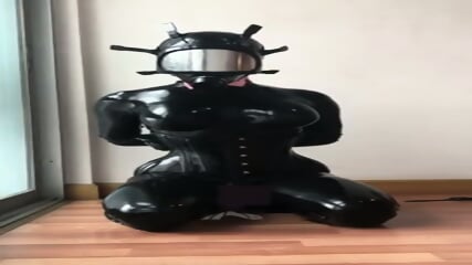 On Her Knees  Kinky4Ever