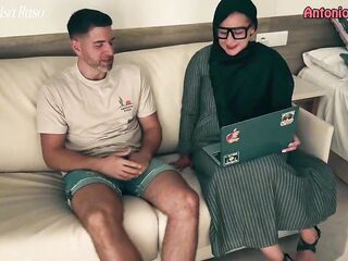 Hawt Muslim Wench Kept Our Lesson Absolutely Haram