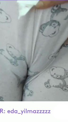 CAMELTOE- PUFFED PUSSY- SWOLLEN PUSSY- PAJAMAS- TURKISH PORN   Clip 1