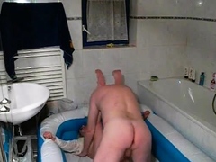 Pissen und Ficken imPool
