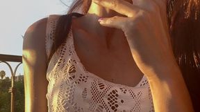 Golden Hour Smoking on the Balcony – Calm, Slow & Addictive