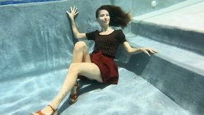 Retro Soaked: Zura's Playful Dive Into Bubbles & Wetlook Bliss (1080p)