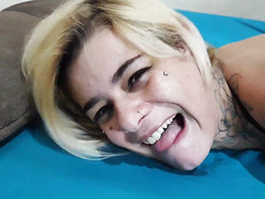 vadia loira deu sem camisinha pra shemale cavala