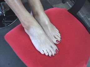 Mature Feet On Hair Day