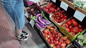 madrastra caliente compra verduras y folla su culo y su cono! doble penetracion con squirt