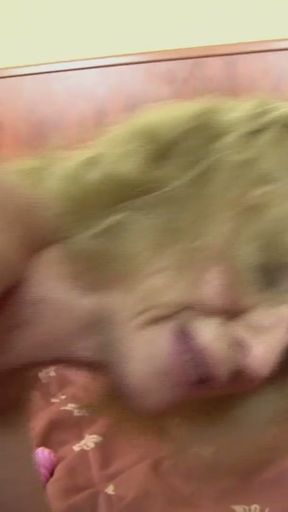 Haarige Muschi von schwarzen Schwanz penetriert   Clip 1