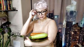 MILF secretary with zucchini and carrots in wet mature cunt...