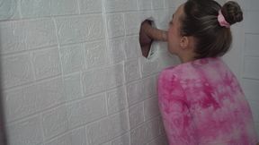 Gloryhole the Dick Reacts to Every Move