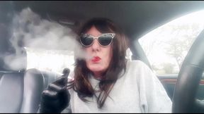 MRS. RUTHIE CAR SMOKING MORE120 MENTHOL with GLOVES and SUNGLASSES