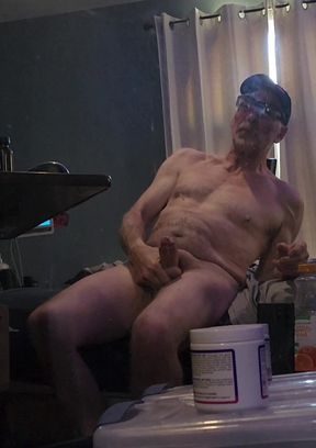 Pussy Pounding Almost Makes This Bi Daddy Almost Straight