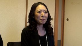 M867g08 Nasty Sex of a Mature Woman Who Suppresses Her Voice Next to Her Daughter and Drowns in Pleasure