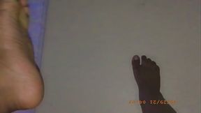 watch Goddess Bougie show off her feet