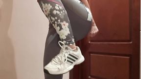peed my gym pants at closed loo door