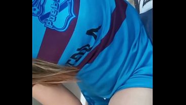 Ella quiere sexo antes de su partido de futbol