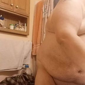 Mofo2121 shaves in the nude