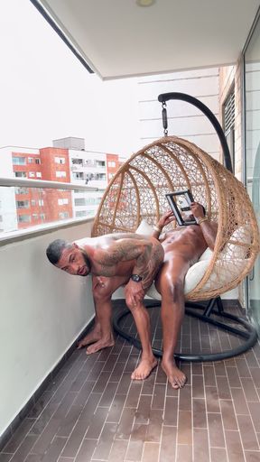Colombian Body Builder Flip Fucking with Big Black Cock American Zaddy