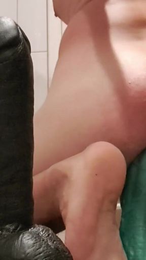 Anal6Slave plays a little to pass the time with his dildos   Clip 1