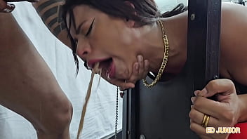 ED JUNIOR SE VINGA DA DOMINATRIX FUDENDO ELA SEM CAMISINHA COM FOR&Ccedil_A(