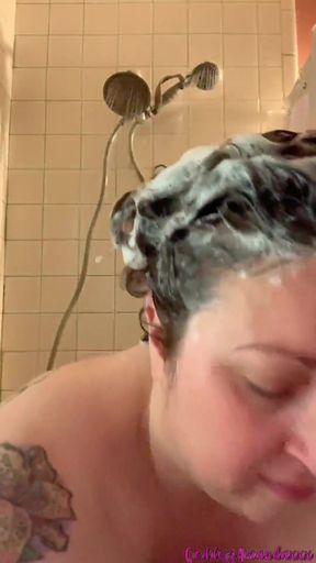 Curvy MILF in the Bath &amp; Shower