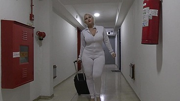 UMA MILF COM TESÃO FUDENDO COM DOIS