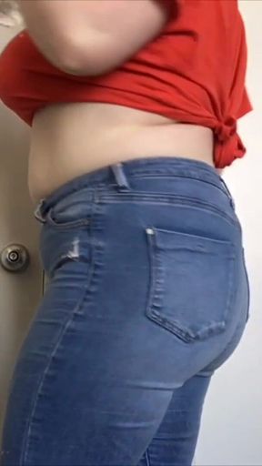 BBW pee compilation