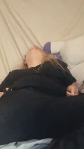 Fingering and cumming with my pants on