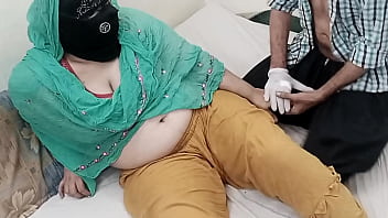 Widow saas ki moti gand k andar damaad ka bara lund, anal fucking kar k indian Sasu ki hairy ass khol di