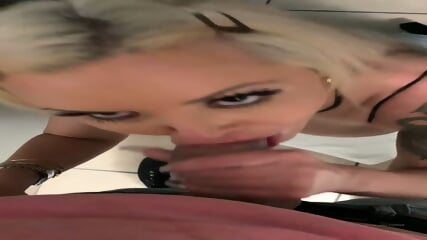 Piss and a throatpie