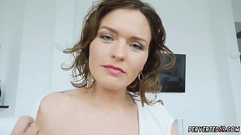 step Mom and compeer&#039_s compeer&#039_s daughter fuck dude in shower Krissy Lynn