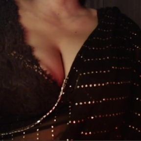 Sexy Hindi Dirty Talk Boobs Show.