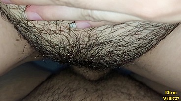 Se quita las bragas y follamos por primera vez
