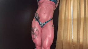 Simone Steele Muscle Flex