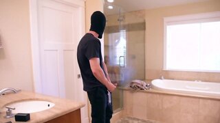Video of young woman getting penetrated by the burglar