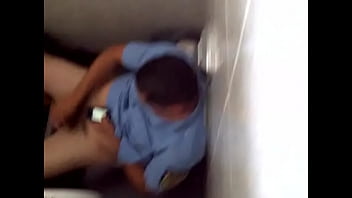 Policia de C&oacute_rdoba (arg) pajeandose mientras mira porno (2)