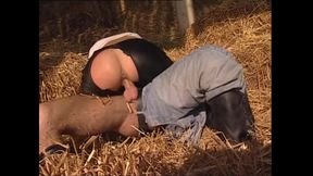 Beautiful Amateur MILF Ass Fucked and Cumshot in Ass by Big Cock on the Farm