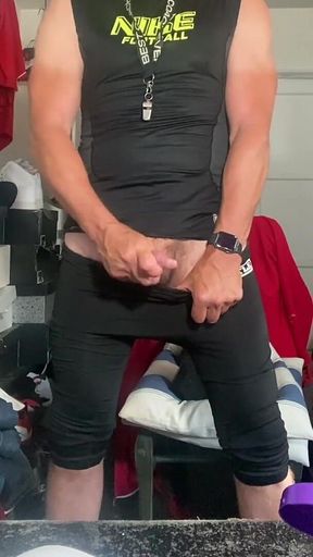 Check Out Football Coach Jockdad87's Huge Cumshot