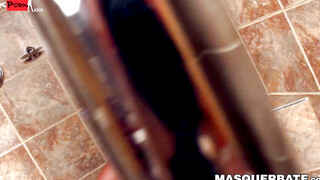 Muscle Hunk's Chiselled Body Shows Off In Solo Masturbation Session