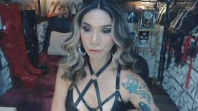 From slow to wild: CERINA_FOXY rocks naughty, intimate, and lingerie.