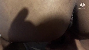 Novinha safada seduzindo 2 tiozão falou q nós dois não aguentava com ela nós mostramos a ela q panela velha q faz comida boa