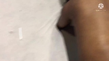 Novinha safada seduzindo 2 tiozão falou q nós dois não aguentava com ela nós mostramos a ela q panela velha q faz comida boa