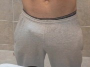 Dick argentina bathroom