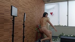 Japanese Shows off Her Sexy Body in Her Underwear