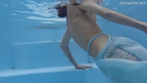 Hot Hermione Ganger Underwater