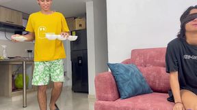 me cojo duro a timida hermanastra se queda atascada con el colchon de mi cama mientras limpiaba mi cuarto.