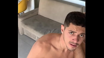 AMIGO TERMINOU O NAMORO E VEIO CONVERSAR. SUPEROU O TERMINO SENTANDO NA PICA DE 23CM. - PARTE II