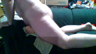 Phim tự quay của một cô gái béo phì nghiệp dư người Mỹ đồng tính nữ bị hiếp dâm qua đường hậu môn.