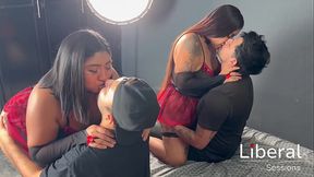 Amigos se animan a realizar un intercambio por primera ves.